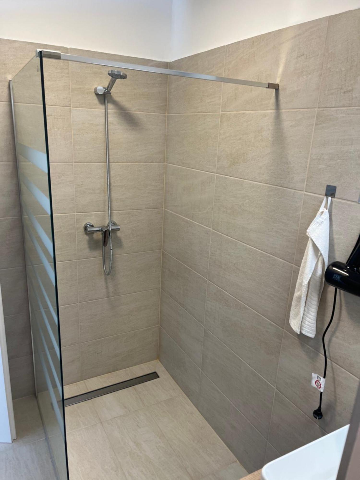 Marton Apartman Balatonszárszó Exterior foto